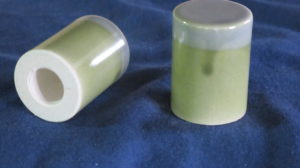 陶器軸先　シミンエース手漉き美濃和紙 美濃和紙落水和紙bijutsushi 美濃和紙落水金箔入り和紙bijutsushi 楮１００㌫ 楮１００㌫美濃和紙　障子紙　わらび　伝統表装　薄美濃　美須紙　宇田紙　表装直し　しみ抜き 裏打ち　鳥の子　離宮　松苑　御幸　布裏　本紙裏　総裏　ホットメルト　　　　　　　とうき軸先　潤のり　防虫香　潤印　下張り　七福　聚楽　寒牡丹　月印雪印　 梅月　雲龍紙　提灯紙　落水紙　紅葉　笹　　楮紙　　　後藤紙店　ごかみ機械漉き和紙　美濃和紙　茶入り　薄緑　印刷可能　後藤紙店　ごかみ