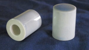 陶器軸先　シミンエース手漉き美濃和紙 美濃和紙落水和紙bijutsushi 美濃和紙落水金箔入り和紙bijutsushi 楮１００㌫ 楮１００㌫美濃和紙　障子紙　わらび　伝統表装　薄美濃　美須紙　宇田紙　表装直し　しみ抜き 裏打ち　鳥の子　離宮　松苑　御幸　布裏　本紙裏　総裏　ホットメルト　　　　　　　とうき軸先　潤のり　防虫香　潤印　下張り　七福　聚楽　寒牡丹　月印雪印　 梅月　雲龍紙　提灯紙　落水紙　紅葉　笹　　楮紙　　　後藤紙店　ごかみ機械漉き和紙　美濃和紙　茶入り　薄緑　印刷可能　後藤紙店　ごかみ