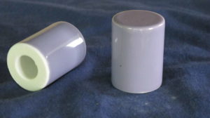 陶器軸先　シミンエース手漉き美濃和紙 美濃和紙落水和紙bijutsushi 美濃和紙落水金箔入り和紙bijutsushi 楮１００㌫ 楮１００㌫美濃和紙　障子紙　わらび　伝統表装　薄美濃　美須紙　宇田紙　表装直し　しみ抜き 裏打ち　鳥の子　離宮　松苑　御幸　布裏　本紙裏　総裏　ホットメルト　　　　　　　とうき軸先　潤のり　防虫香　潤印　下張り　七福　聚楽　寒牡丹　月印雪印　 梅月　雲龍紙　提灯紙　落水紙　紅葉　笹　　楮紙　　　後藤紙店　ごかみ機械漉き和紙　美濃和紙　茶入り　薄緑　印刷可能　後藤紙店　ごかみ